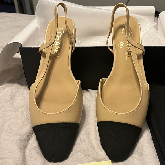 Tan and Black Slingback Flats - Picture 1 of 4